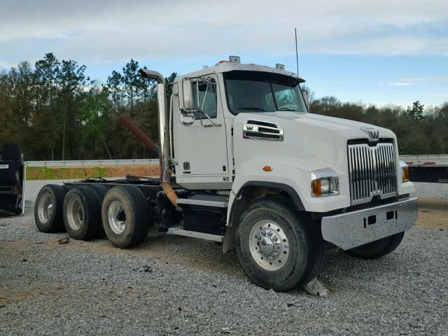 5KKMAVDV6HPHX0225 - 2017 WESTERN STAR/AUTO CAR CONVENTION WHITE photo 1