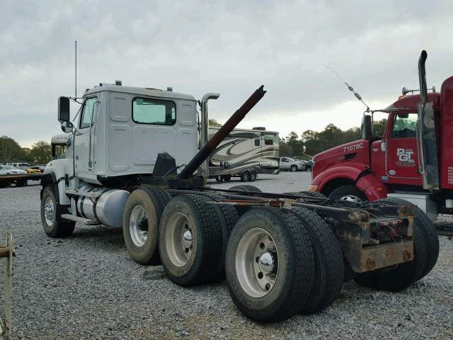 5KKMAVDV6HPHX0225 - 2017 WESTERN STAR/AUTO CAR CONVENTION WHITE photo 3