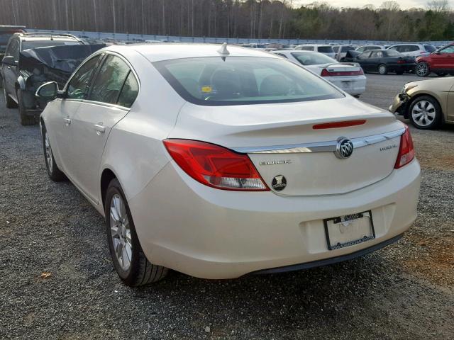 2G4GR5ER2D9237251 - 2013 BUICK REGAL WHITE photo 3