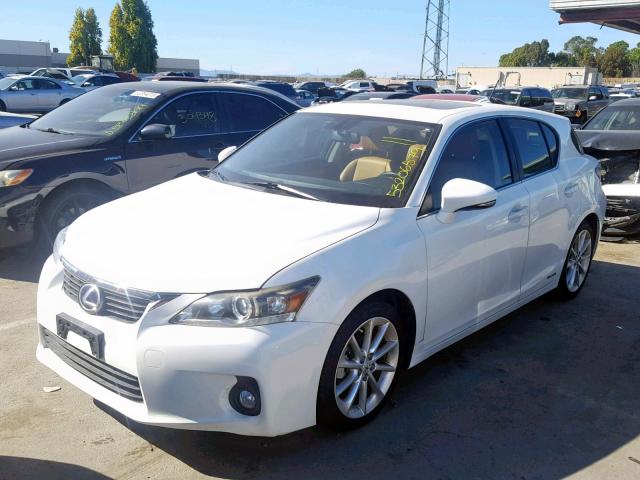 JTHKD5BH3D2136158 - 2013 LEXUS CT 200 WHITE photo 2