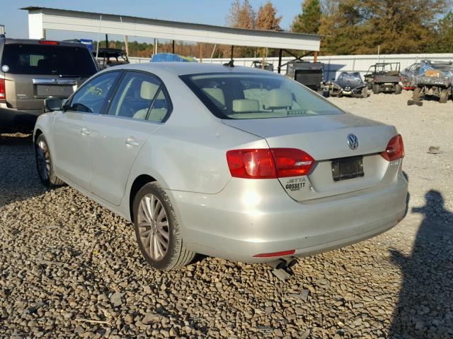 3VWLX7AJ4BM372186 - 2011 VOLKSWAGEN JETTA SEL SILVER photo 3