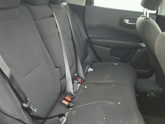 3C4NJDAB7JT262144 - 2018 JEEP COMPASS SP შავი ფოტო 6