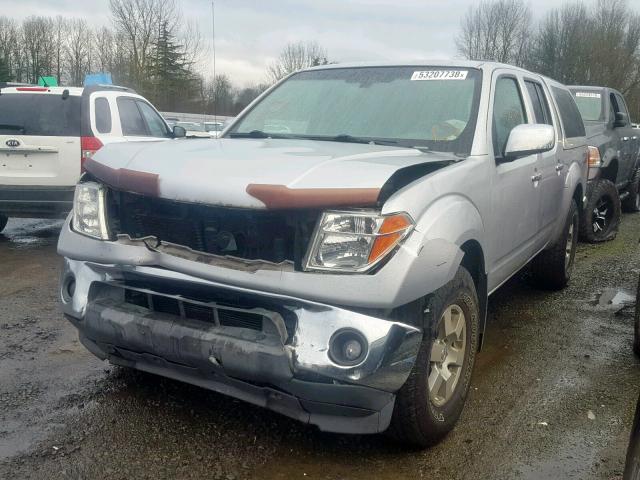 1N6AD07W45C450305 - 2005 NISSAN FRONTIER C SILVER photo 2