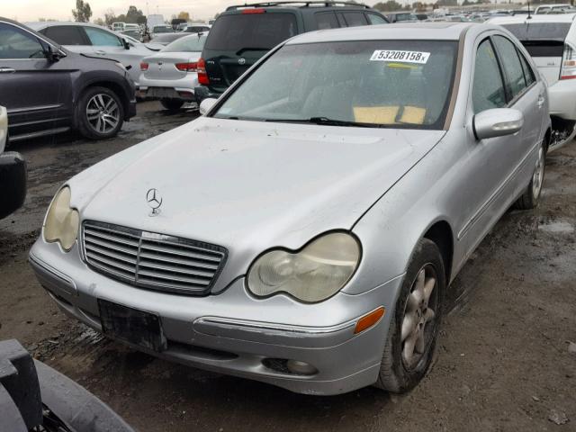 WDBRF61J22F204345 - 2002 MERCEDES-BENZ C 240 SILVER photo 2