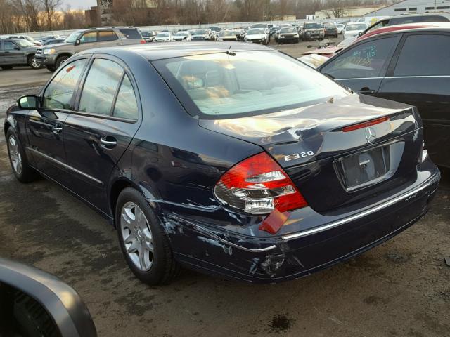 WDBUF65J75A640887 - 2005 MERCEDES-BENZ E 320 BLUE photo 3