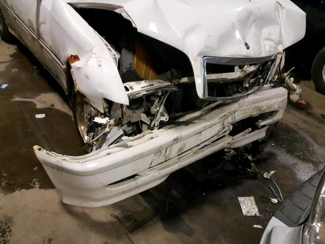 WDBHA24G9XA777296 - 1999 MERCEDES-BENZ C 230 WHITE photo 9