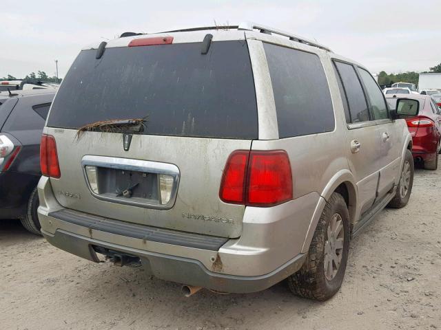 5LMFU27R23LJ51240 - 2003 LINCOLN NAVIGATOR SILVER photo 4