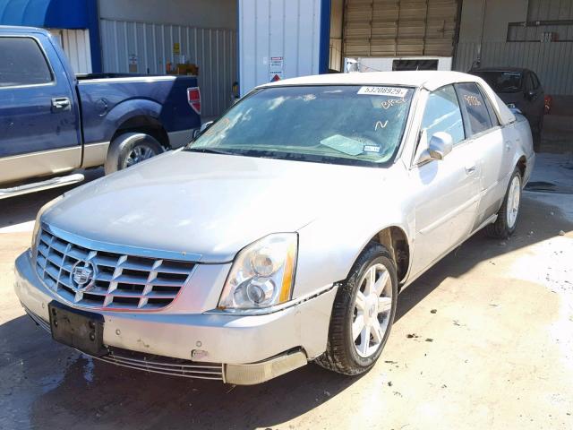 1G6KD57Y96U180492 - 2006 CADILLAC DTS SILVER photo 2