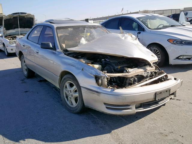 JT8BF12G9T0147766 - 1996 LEXUS ES 300 SILVER photo 1