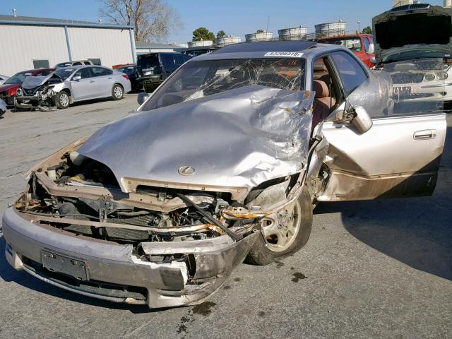 JT8BF12G9T0147766 - 1996 LEXUS ES 300 SILVER photo 2