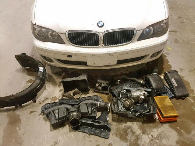 WBAHN83567DT75580 - 2007 BMW 750 WHITE photo 9