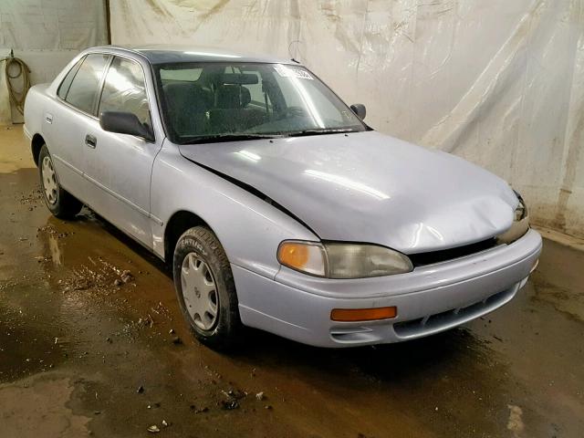 4T1BG12K9TU696973 - 1996 TOYOTA CAMRY DX GRAY photo 1