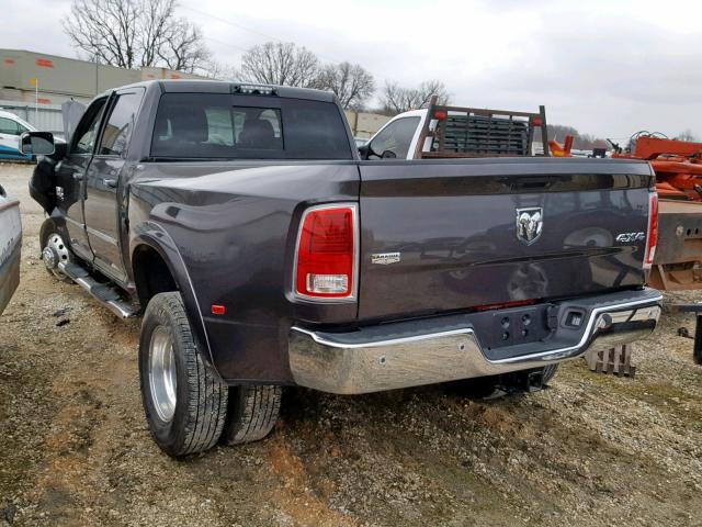 3C63RRJL3JG159261 - 2018 RAM 3500 LARAM SILVER photo 3