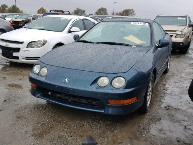 JH4DC436XWS010918 - 1998 ACURA INTEGRA GS GREEN photo 2