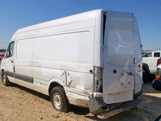 WD3PE8CB9B5565584 - 2011 MERCEDES-BENZ SPRINTER 2 WHITE photo 3