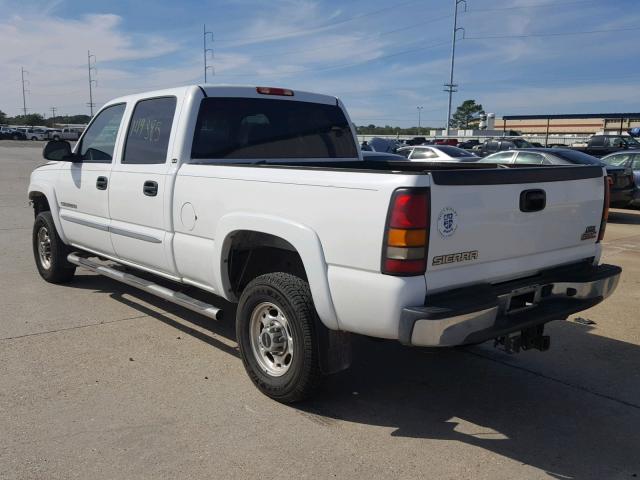 1GTHC23U84F102153 - 2004 GMC SIERRA C25 WHITE photo 3