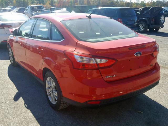 1FAHP3H21CL363132 - 2012 FORD FOCUS SEL RED photo 3