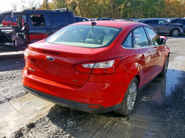 1FAHP3H21CL363132 - 2012 FORD FOCUS SEL RED photo 4