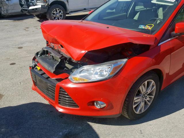 1FAHP3H21CL363132 - 2012 FORD FOCUS SEL RED photo 9