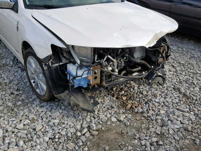 3LNDL2L30BR756257 - 2011 LINCOLN MKZ HYBRID WHITE photo 9