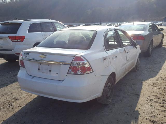 KL1TD56E09B614931 - 2009 CHEVROLET AVEO LS WHITE photo 4