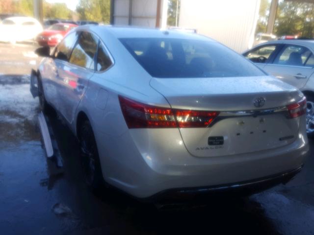 4T1BK1EB8JU265371 - 2018 TOYOTA AVALON XLE WHITE photo 3