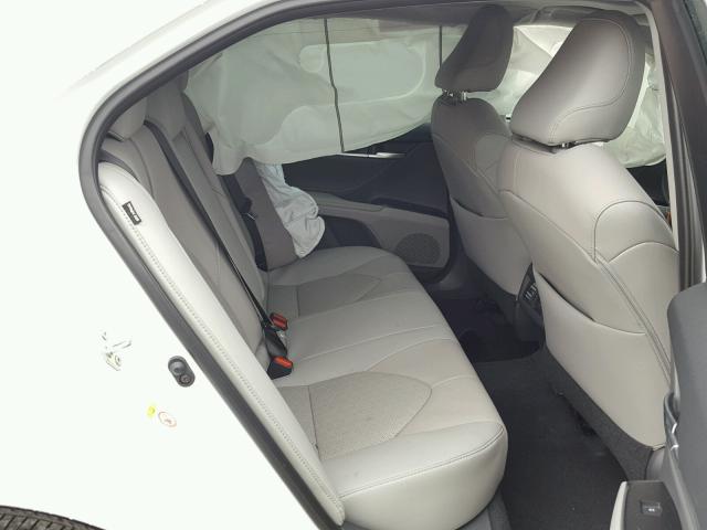 4T1B61HK2JU087456 - 2018 TOYOTA CAMRY XSE WHITE photo 6