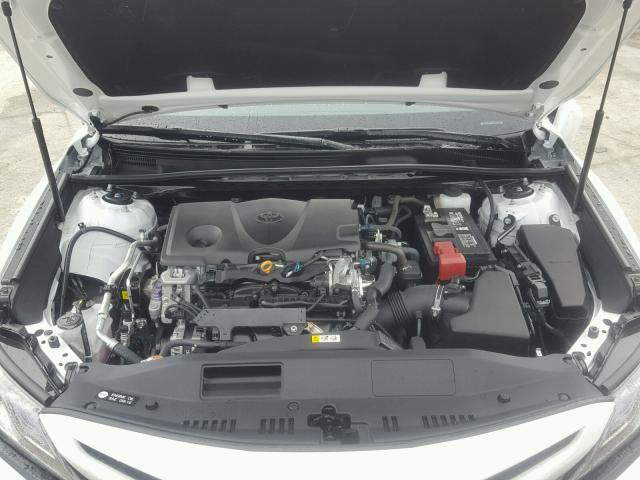 4T1B61HK2JU087456 - 2018 TOYOTA CAMRY XSE WHITE photo 7