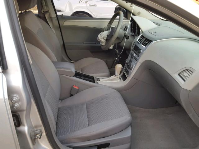 1G1ZC5EU7CF396512 - 2012 CHEVROLET MALIBU 1LT SILVER photo 5