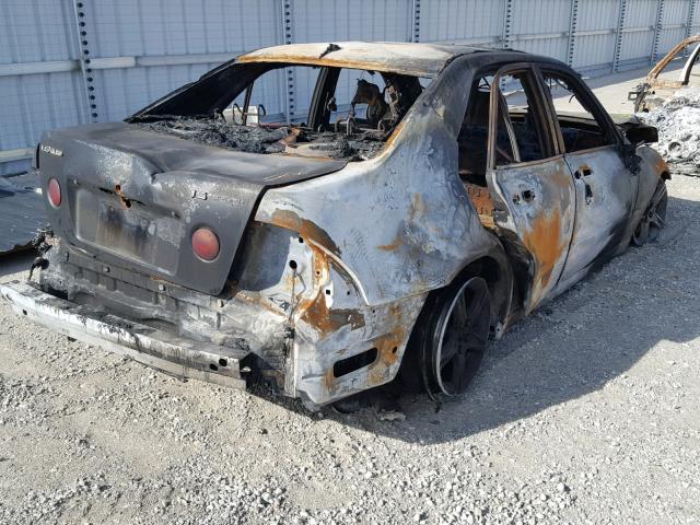 JTHBD192730071979 - 2003 LEXUS IS 300 BURN photo 4