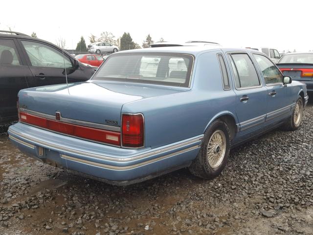 1LNLM81WXPY694898 - 1993 LINCOLN TOWN CAR E BLUE photo 4