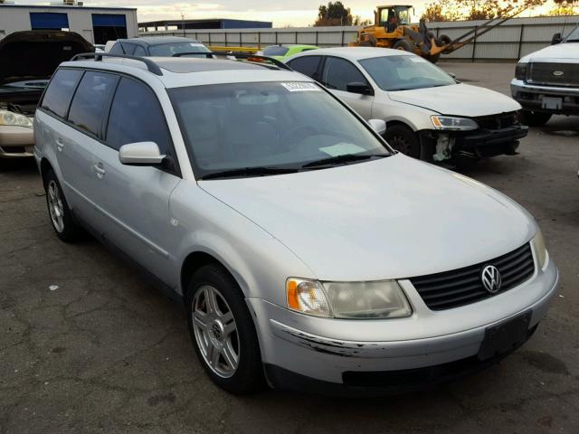 WVWWH23B3YE279194 - 2000 VOLKSWAGEN PASSAT GLX 银色 照片 1