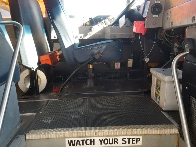 4DRBRABL44B964666 - 2004 IC CORPORATION 3000 黄色 照片 5