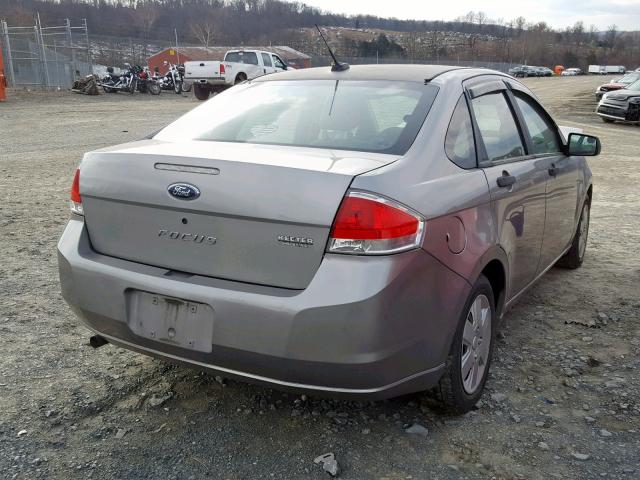 1FAHP34N58W244005 - 2008 FORD FOCUS S/SE SILVER photo 4