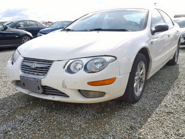 2C3HE66G5YH314766 - 2000 CHRYSLER 300M WHITE photo 2