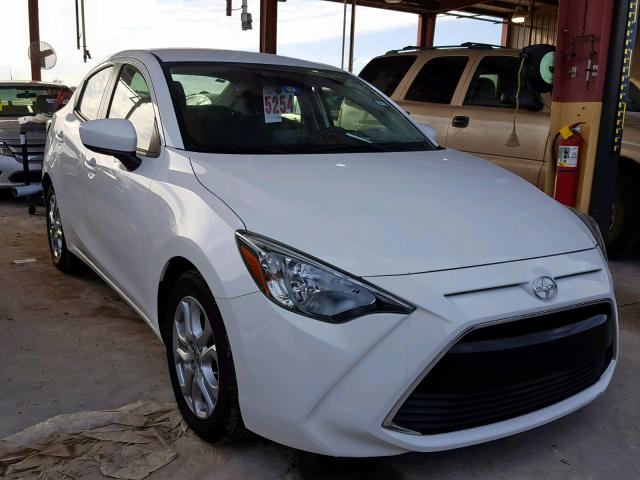 3MYDLBZV7GY107146 - 2016 TOYOTA SCION IA WHITE photo 1