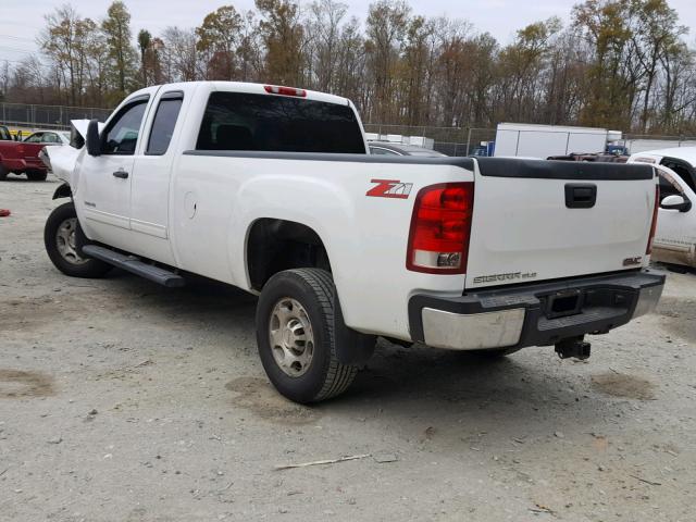 1GT5C3BG8AZ264170 - 2010 GMC SIERRA C35 WHITE photo 3