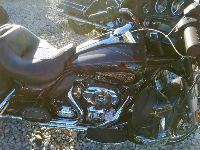 1HD1KEM21DB672570 - 2013 HARLEY-DAVIDSON FLHTK ELEC TWO TONE photo 5