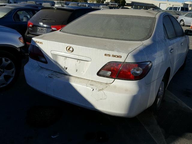 JTHBF30G020028677 - 2002 LEXUS ES 300 WHITE photo 4