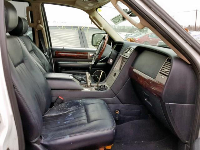 5LMFU28R23LJ46425 - 2003 LINCOLN NAVIGATOR Ақ фото 5