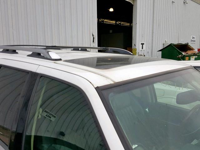 5LMFU28R23LJ46425 - 2003 LINCOLN NAVIGATOR Ақ фото 9