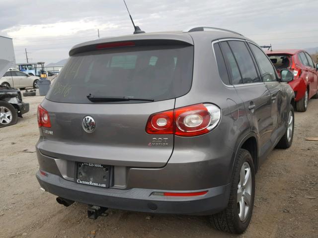 WVGBV7AX4AW002083 - 2010 VOLKSWAGEN TIGUAN SE SILVER photo 4