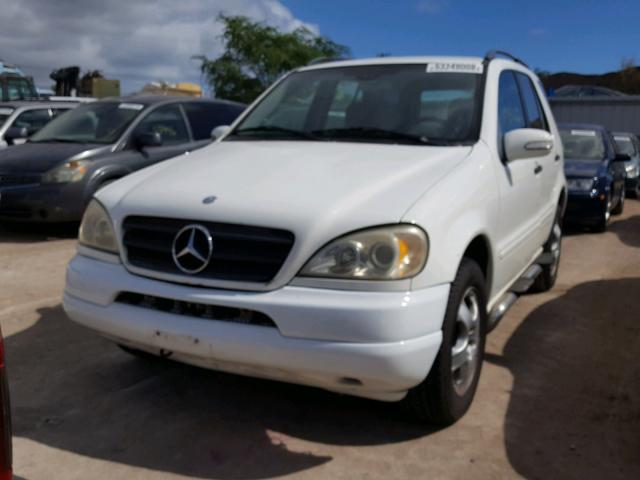 4JGAB54E23A377683 - 2003 MERCEDES-BENZ ML 320 WHITE photo 2