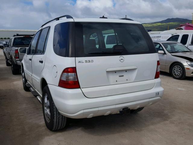 4JGAB54E23A377683 - 2003 MERCEDES-BENZ ML 320 WHITE photo 3