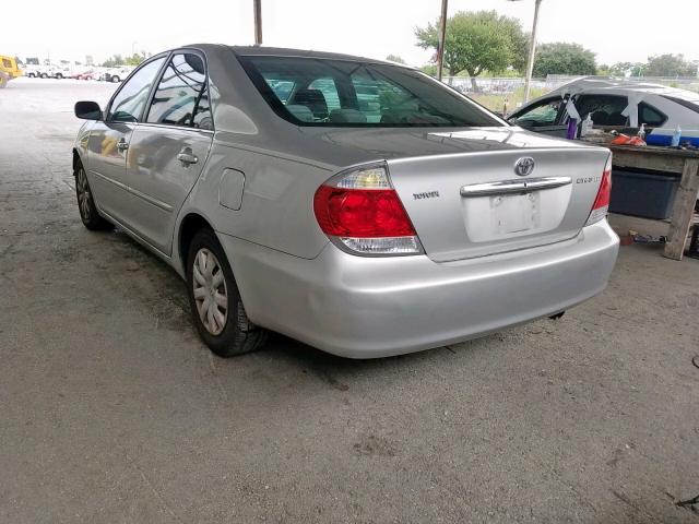 4T1BE32K45U086371 - 2005 TOYOTA CAMRY LE SILVER photo 3