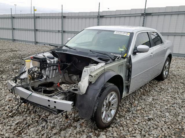 2C3LA73W07H629058 - 2007 CHRYSLER 300C SRT-8 SILVER photo 2