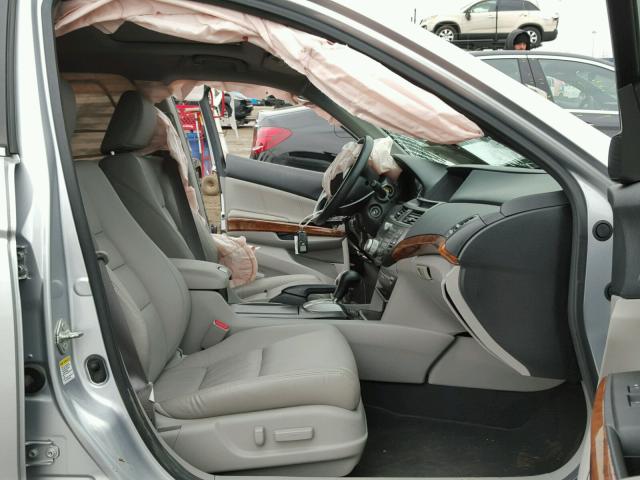 1HGCP3F80CA011121 - 2012 HONDA ACCORD EXL SILVER photo 5