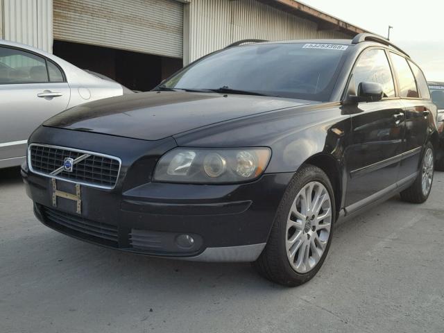 YV1MJ682352105855 - 2005 VOLVO V50 T5 BLACK photo 2