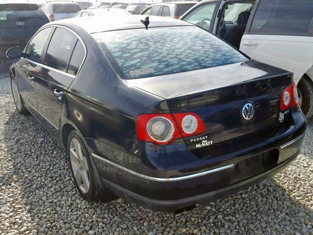 WVWAK73C68E091674 - 2008 VOLKSWAGEN PASSAT KOM BLACK photo 3