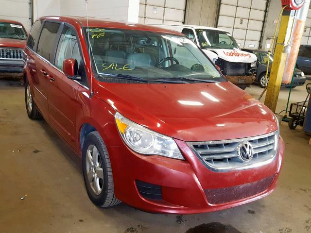 2V4RW3D11AR242271 - 2010 VOLKSWAGEN ROUTAN SE RED photo 1